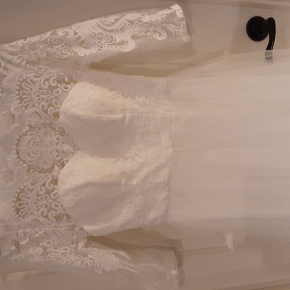 Wedding dress - Picture 6 of 8